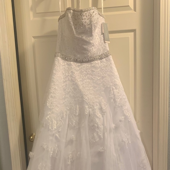 Oleg Cassini Dresses & Skirts - OLEG CASSINI WEDDING DRESS